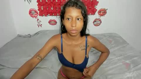 Snapshot of charley_hot chatting on December 20, 7:04 am charley_hot online show from December 20, 7:04 am