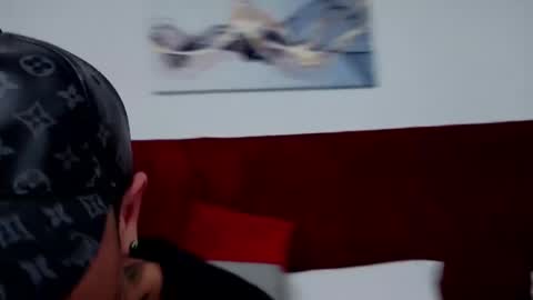 charlie_foxie online show from April 12, 3:33 am