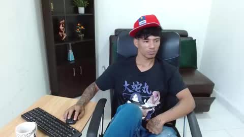 Snapshot of charlie_oconnor chatting on December 22, 3:44 am Charlie oconnor online show from December 22, 3:44 am