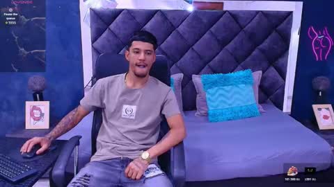 Snapshot of charlie_oconnor chatting on February 25, 2:10 am Charlie oconnor online show from February 25, 2:10 am