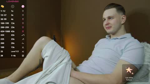 Snapshot of charlie_smiley chatting on December 7, 5:26 am Charlie Smiley online show from December 7, 5:26 am