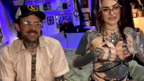 Snapshot of charlie_western chatting on September 17, 5:09 am charlie_western online show from September 17, 5:09 am