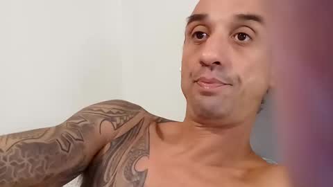 Snapshot of charliee636023 chatting on October 26, 6:25 pm charliee636023 online show from October 26, 6:25 pm