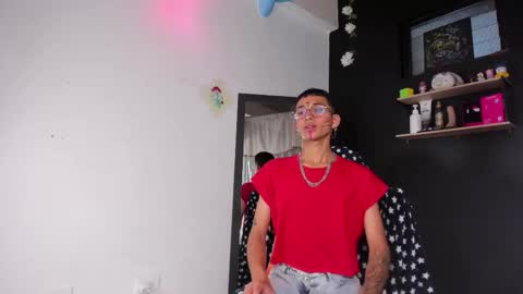 Snapshot of charlieerusso chatting on February 6, 6:33 pm Charles Russo online show from February 6, 6:33 pm