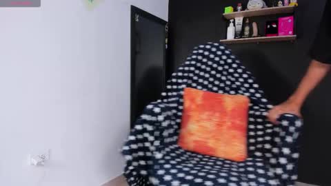 Snapshot of charlieerusso chatting on February 8, 3:04 pm Charles Russo online show from February 8, 3:04 pm