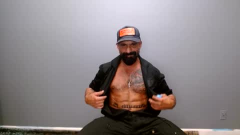 Snapshot of charlieprospect chatting on December 5, 2:20 am Charlie Prospect online show from December 5, 2:20 am