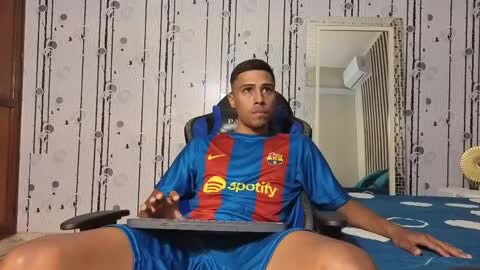 charlies_fox online show from April 14, 7:31 pm