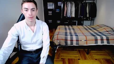 carlos reyes online show from February 19, 11:17 am