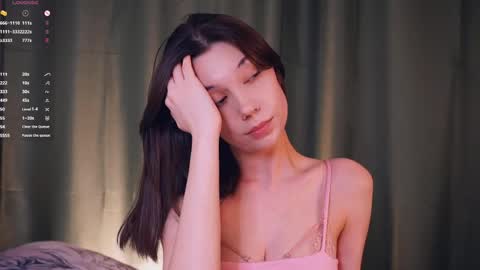 Yumi online show from April 16, 7:25 pm