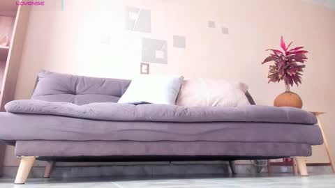 Charlize online show from January 11, 3:39 pm