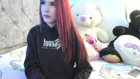 charllotte__hall_ online show from May 3, 10:49 pm
