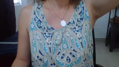Snapshot of charlot_ponze chatting on June 15, 7:05 pm charlott online show from June 15, 7:05 pm