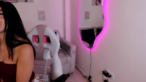    online show from April 30, 4:46 pm