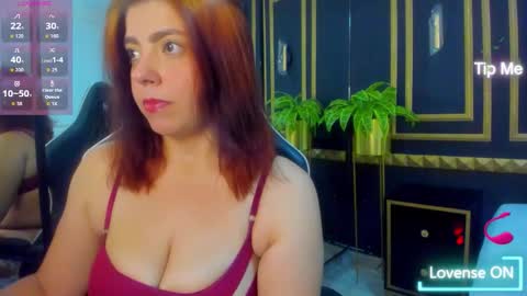 Snapshot of charlotee_rouse chatting on November 1, 7:05 pm CHARLOTEE online show from November 1, 7:05 pm