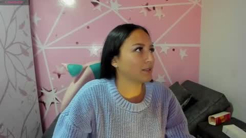 Snapshot of charlott_daphne chatting on December 6, 12:12 am charlott_daphne online show from December 6, 12:12 am