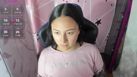Snapshot of charlott_daphne chatting on December 12, 12:48 am charlott_daphne online show from December 12, 12:48 am