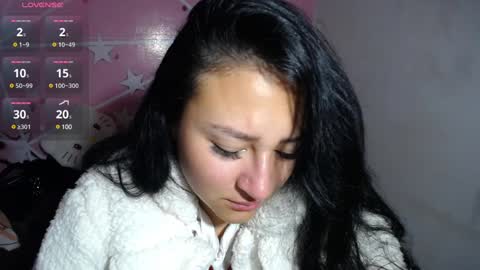 Snapshot of charlott_daphne chatting on February 8, 8:20 am charlott_daphne online show from February 8, 8:20 am