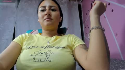 Snapshot of charlott_daphne chatting on February 13, 11:37 pm charlott_daphne online show from February 13, 11:37 pm