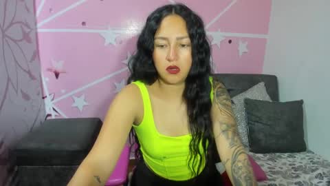 Snapshot of charlott_daphne chatting on February 26, 11:04 pm charlott_daphne online show from February 26, 11:04 pm