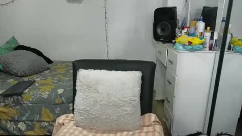 charlotte_027 online show from December 20, 3:24 am