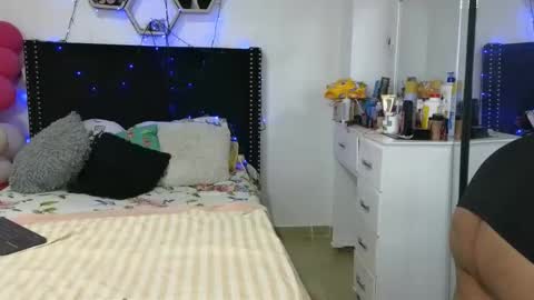 charlotte_027 online show from March 23, 3:54 am