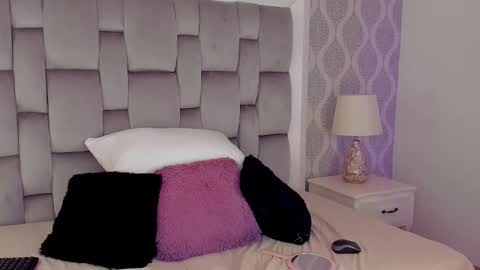   Charlotte  online show from January 9, 8:32 pm