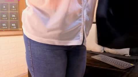 Snapshot of charlotte__g chatting on April 24, 11:34 am charlotte online show from April 24, 11:34 am