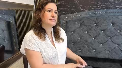 Snapshot of charlotte__g chatting on May 7, 10:53 am charlotte online show from May 7, 10:53 am