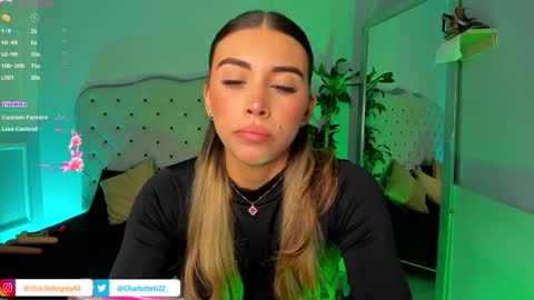 Snapshot of charlotte__grey chatting on January 28, 8:15 pm charlotte grey online show from January 28, 8:15 pm