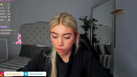 Snapshot of charlotte__grey chatting on February 1, 10:34 pm charlotte grey online show from February 1, 10:34 pm