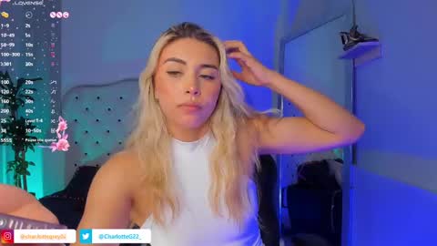 Snapshot of charlotte__grey chatting on March 10, 10:45 pm charlotte grey online show from March 10, 10:45 pm