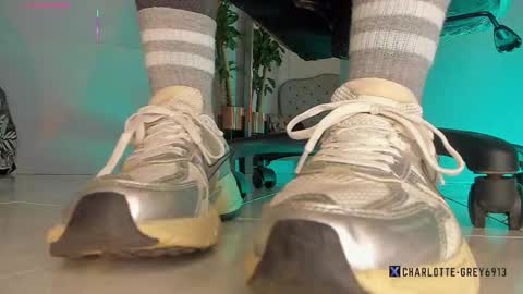 charlotte  grey online show from November 20, 8:30 pm