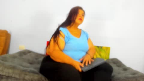 Snapshot of charlotte_curvy_ chatting on March 3, 7:49 pm Angelica Charlotte online show from March 3, 7:49 pm