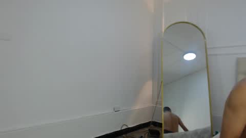 charlottte y dante online show from December 15, 4:17 am