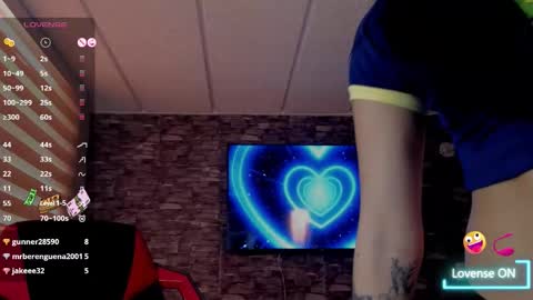 Snapshot of charlotte_greys chatting on December 13, 7:53 pm Charlotte online show from December 13, 7:53 pm