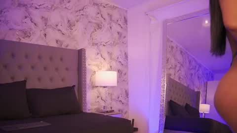 Snapshot of charlotte_harriz chatting on October 13, 3:28 am Charlotte online show from October 13, 3:28 am