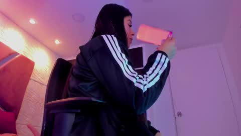 Charlotte Icee online show from February 28, 7:25 pm