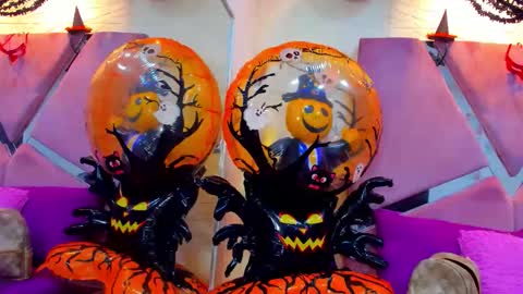 Charlotte Icee online show from October 18, 5:14 pm