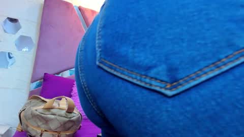 Charlotte Icee online show from October 22, 3:34 pm