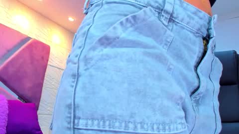 Charlotte Icee online show from October 25, 3:07 pm