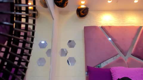 Charlotte Icee online show from November 7, 4:40 pm