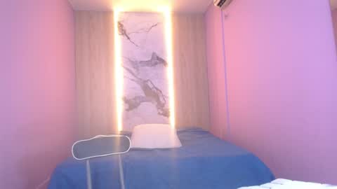 CHARLOTTE online show from January 21, 2:48 pm