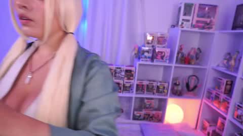 Snapshot of charlottejackson chatting on May 1, 1:32 am ill be online tomorrow December 1st online show from May 1, 1:32 am