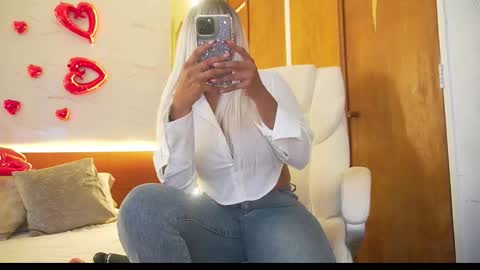 Snapshot of charlottekiss21 chatting on February 17, 11:22 pm Charlottekiss online show from February 17, 11:22 pm