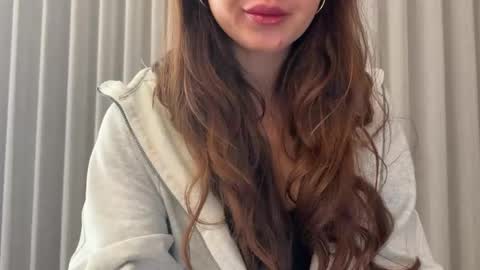 Snapshot of charlottewife chatting on August 2, 1:26 am charlottewife online show from August 2, 1:26 am