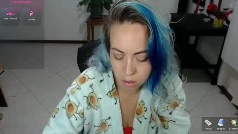 Snapshot of charlottezoe1 chatting on February 14, 8:31 am charlottezoe online show from February 14, 8:31 am