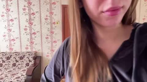 Kate online show from April 15, 7:15 am