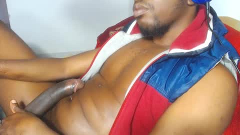 charly_vergonti_ online show from October 1, 10:38 pm