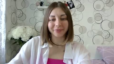 Snapshot of charming__chick chatting on June 17, 3:35 pm charming__chick online show from June 17, 3:35 pm