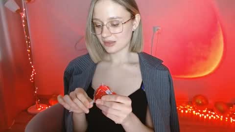 Michelle  online show from January 30, 6:35 am